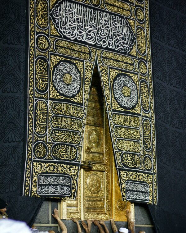 Budget-Friendly Umrah Package – Your Holy Journey Within Reach(August) - Image 3